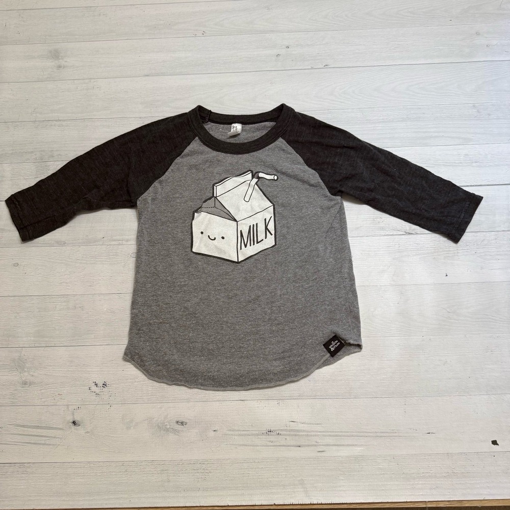 Whistle & Flute kids grey black milk carton shirt size‎ 6